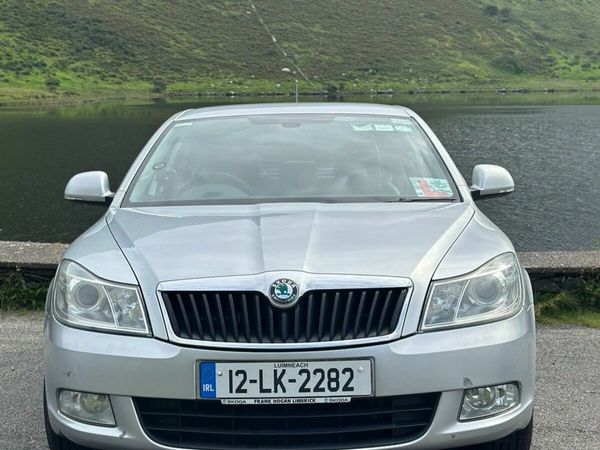 Skoda Octavia Saloon, Diesel, 2012, Silver