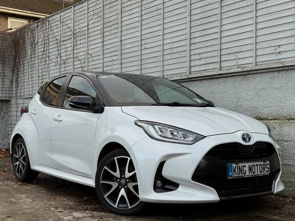 Toyota Yaris Hatchback, Petrol Hybrid, 2022, White