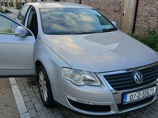 Volkswagen Passat Saloon, Petrol, 2007, Silver