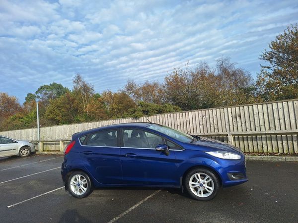 Ford Fiesta Hatchback, Diesel, 2014, Blue