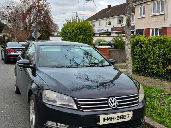 Volkswagen Passat Saloon, Diesel, 2011, Black