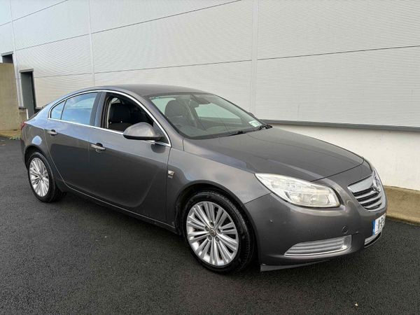 Vauxhall Insignia Hatchback, Diesel, 2011, Grey