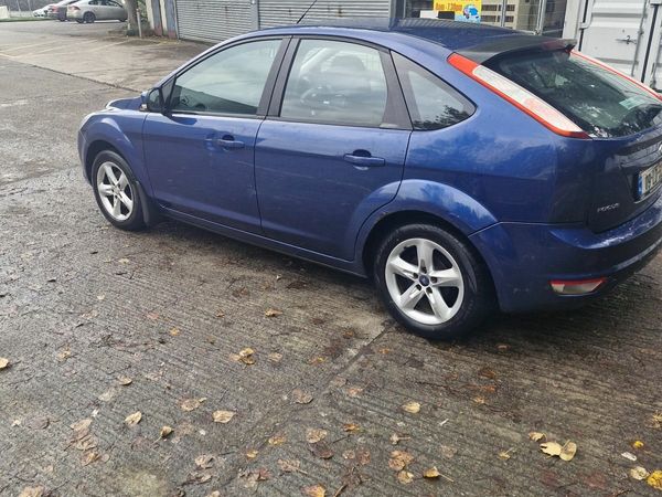 Ford Focus Hatchback, Petrol, 2009, Blue