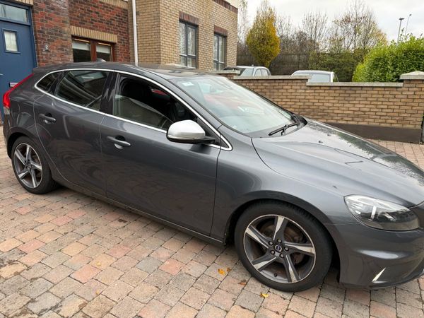 Volvo V40 Hatchback, Diesel, 2014, Grey