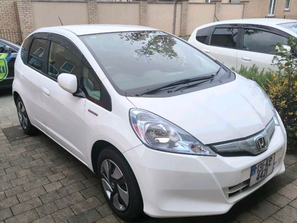 Honda Fit Hatchback, Petrol Hybrid, 2013, White