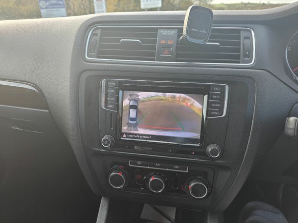 Volkswagen Jetta Saloon, Diesel, 2016, Silver