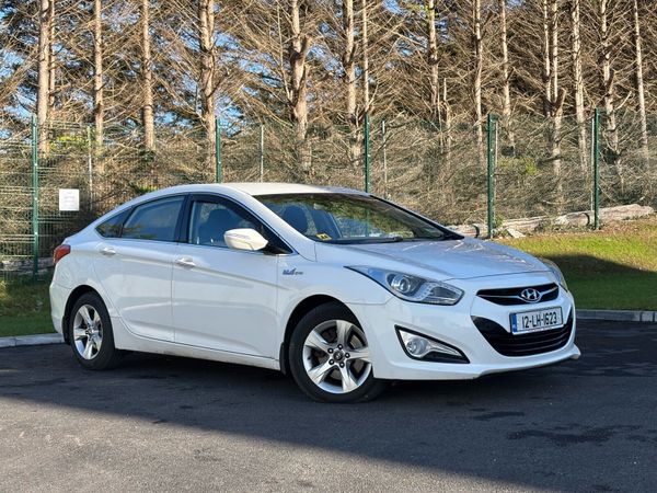 Hyundai i40 Saloon, Diesel, 2012, White