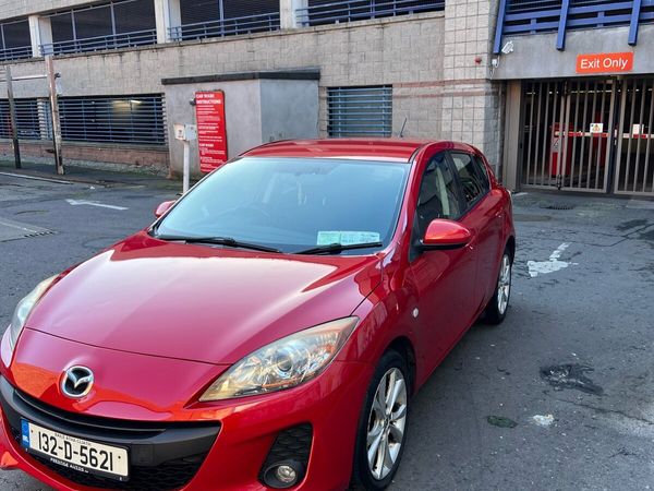 Mazda Mazda3 Hatchback, Diesel, 2013, Red
