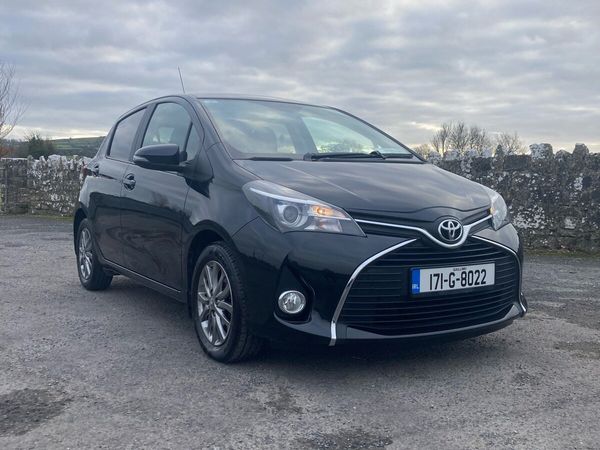 Toyota Yaris Hatchback, Petrol, 2017, Black