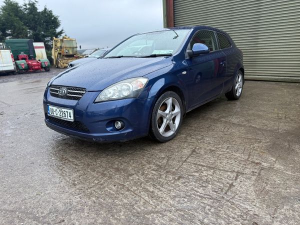 Kia Ceed Hatchback, Diesel, 2008, Blue