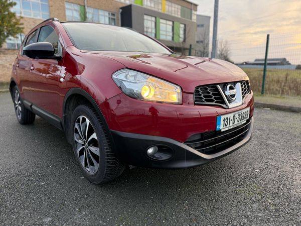 Nissan Qashqai Hatchback, Diesel, 2013, Red