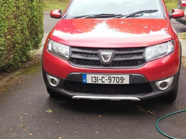 Dacia Sandero Stepway Hatchback, Diesel, 2013, Red