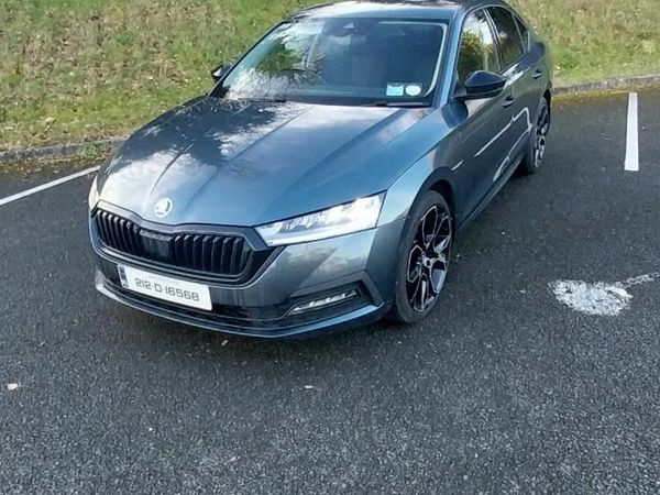 Skoda Octavia Saloon, Petrol, 2021, Grey