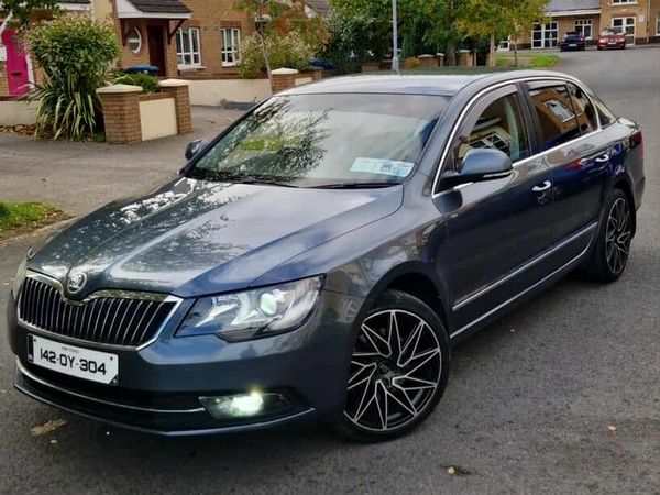 Skoda Superb Saloon, Diesel, 2014, Grey