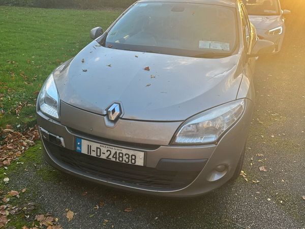 Renault Megane Hatchback, Diesel, 2011, Gold