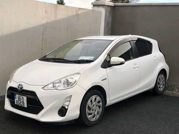 Toyota Aqua Hatchback, Petrol Hybrid, 2016, Silver
