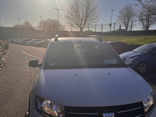 Dacia Sandero Stepway Hatchback, Diesel, 2015, White
