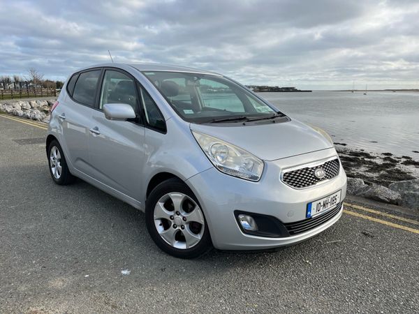 Kia Venga MPV, Diesel, 2010, Silver