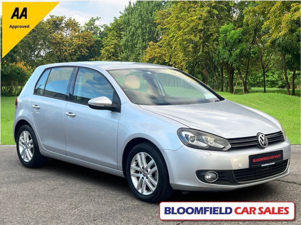 Volkswagen Golf Hatchback, Petrol, 2012, Silver