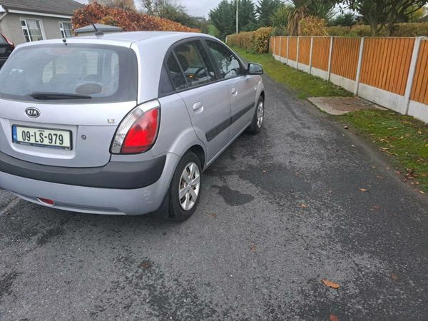 Kia Rio Hatchback, Petrol, 2009, Silver