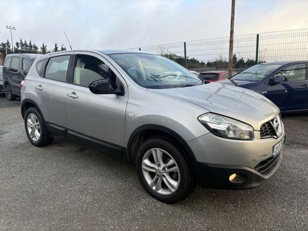 Nissan Qashqai Hatchback, Diesel, 2013, Silver