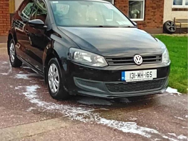 Volkswagen Polo Hatchback, Petrol, 2013, Black