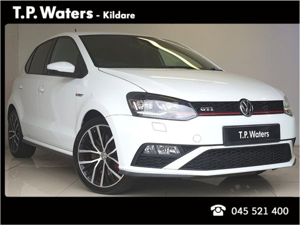 Volkswagen Polo Hatchback, Petrol, 2017, White