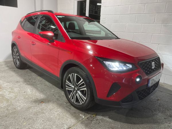 SEAT Arona SUV, Petrol, 2022, Red