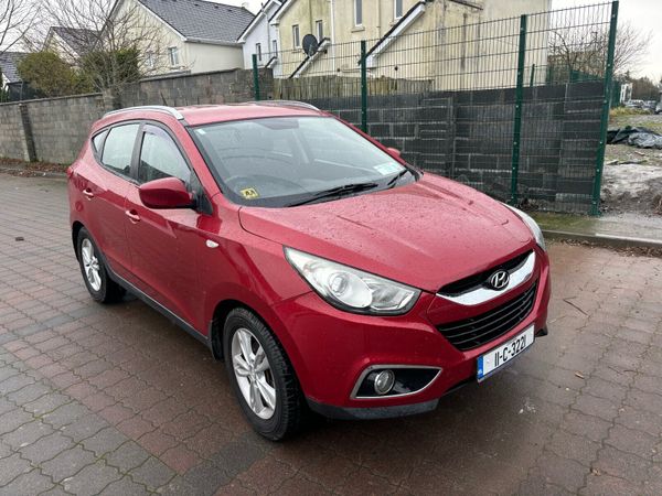 Hyundai ix35 SUV, Diesel, 2011, Red