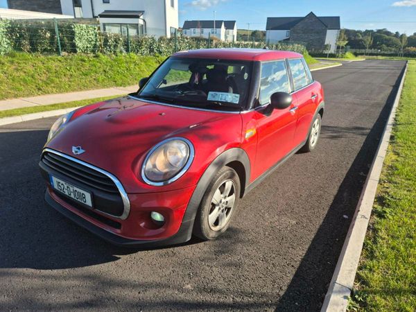 Mini One Estate/Jeep, Diesel, 2015, Red