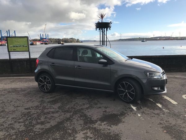 Volkswagen Polo Hatchback, Petrol, 2014, Grey