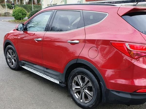 Hyundai Santa Fe SUV, Diesel, 2014, Red
