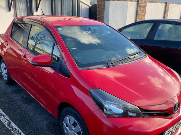 Toyota Vitz Hatchback, Petrol, 2015, Red