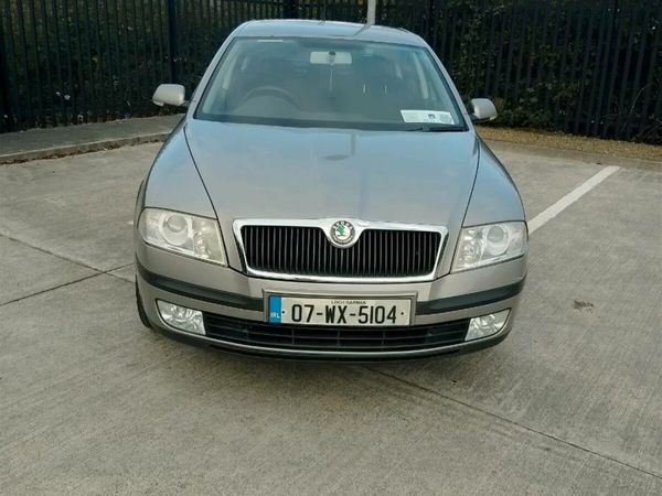 Skoda Octavia Hatchback, Petrol, 2007, Beige