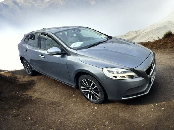 Volvo V40 Estate, Diesel, 2019, Grey