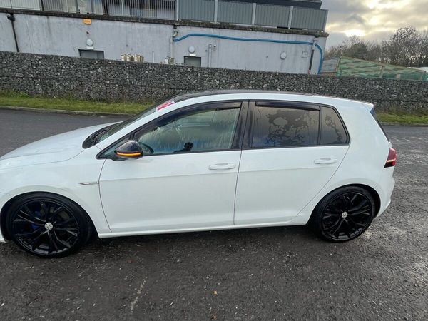 Volkswagen Golf Estate, Electric, 2014, White