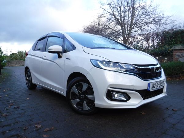 Honda Fit Hatchback, Petrol Hybrid, 2018, White