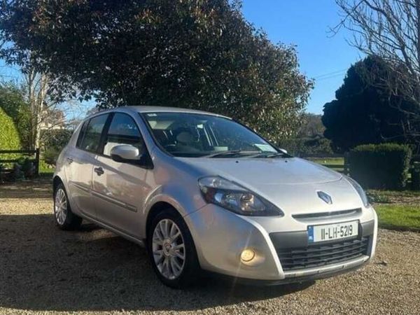 Renault Clio Hatchback, Petrol, 2011, Silver