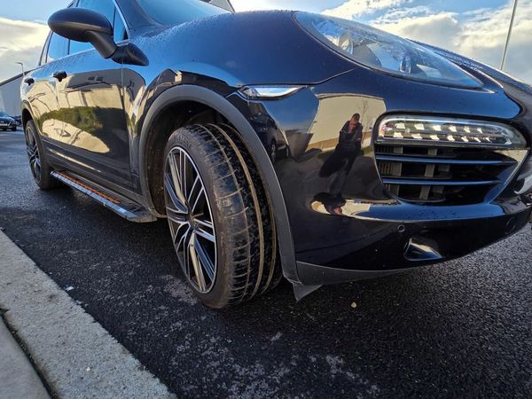 Porsche Cayenne SUV, Diesel, 2010, Black