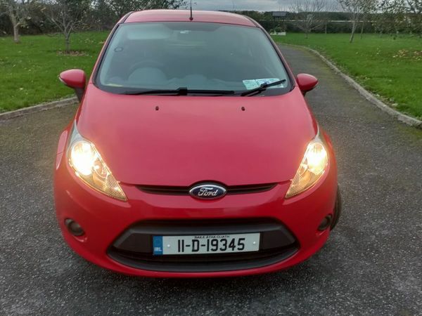 Ford Fiesta Hatchback, Petrol, 2011, Red