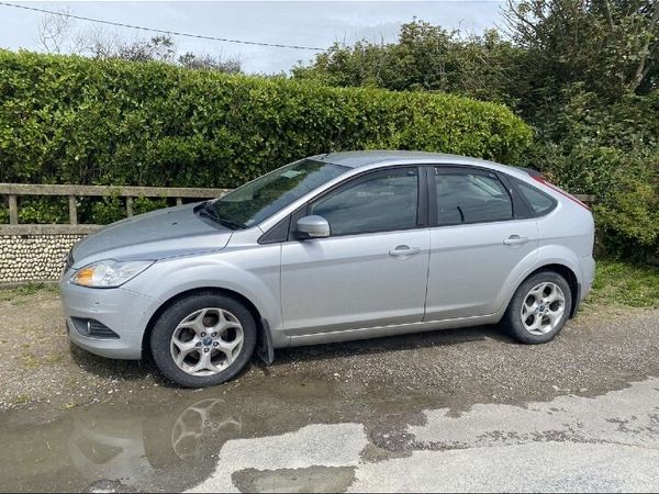 Ford Focus Hatchback, Diesel, 2010, Silver