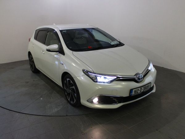 Toyota Auris Hatchback, Petrol Hybrid, 2016, White