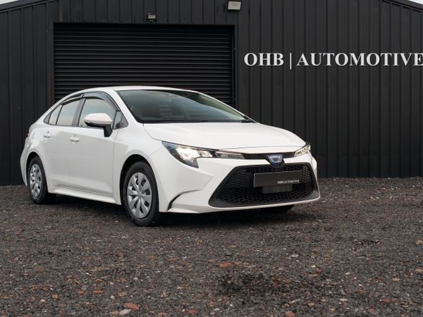 Toyota Corolla Saloon, Petrol Hybrid, 2021, White