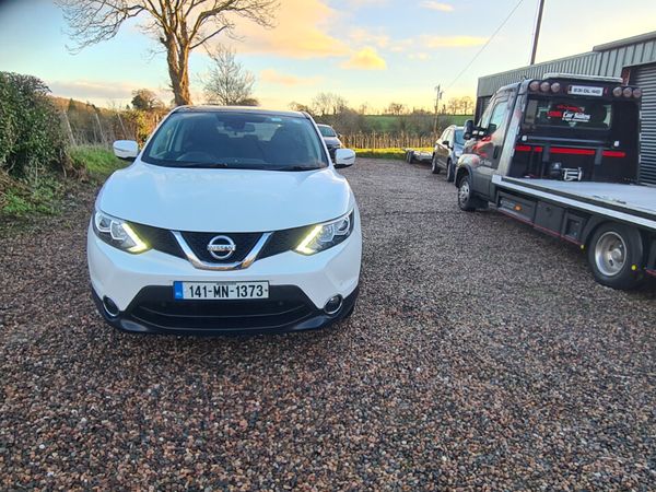 Nissan Qashqai Hatchback, Diesel, 2014, White