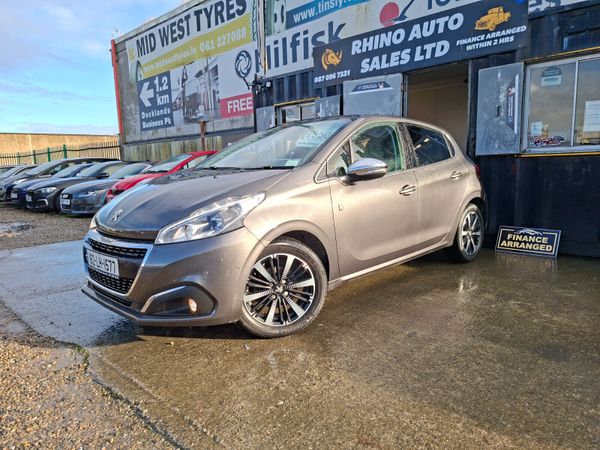 Peugeot 208 Hatchback, Petrol, 2018, Grey