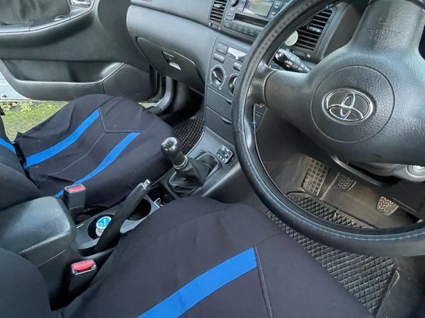 Toyota Corolla Hatchback, Petrol, 2005, Blue
