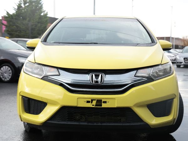 Honda Fit Hatchback, Petrol Hybrid, 2013, Yellow