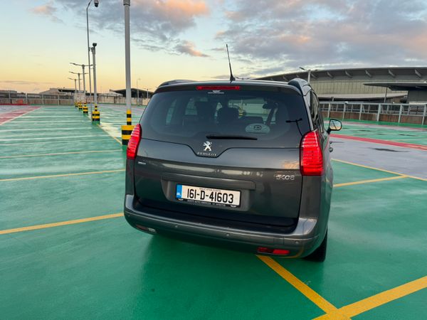 Peugeot 5008 MPV, Diesel, 2016, Grey