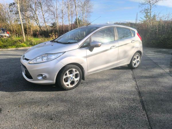 Ford Fiesta Hatchback, Petrol, 2011, Silver