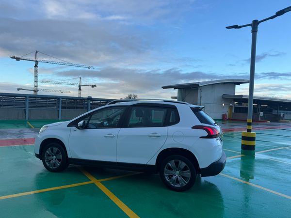 Peugeot 2008 SUV, Diesel, 2016, White